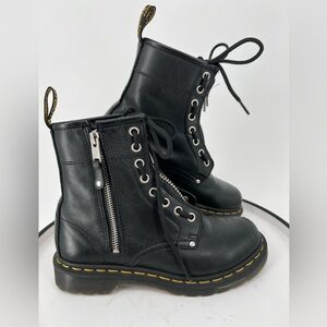 DR. MARTENS WANAMA TWIN ZIP LEATHER‎ DOC MARTEN BOOTS